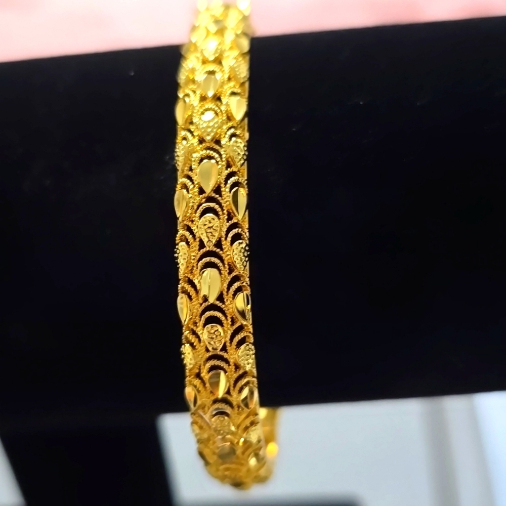 Stainless steel gold plated bangle